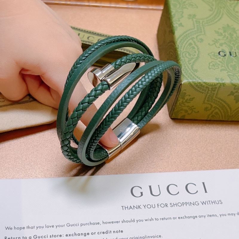 G*u*i bracelets